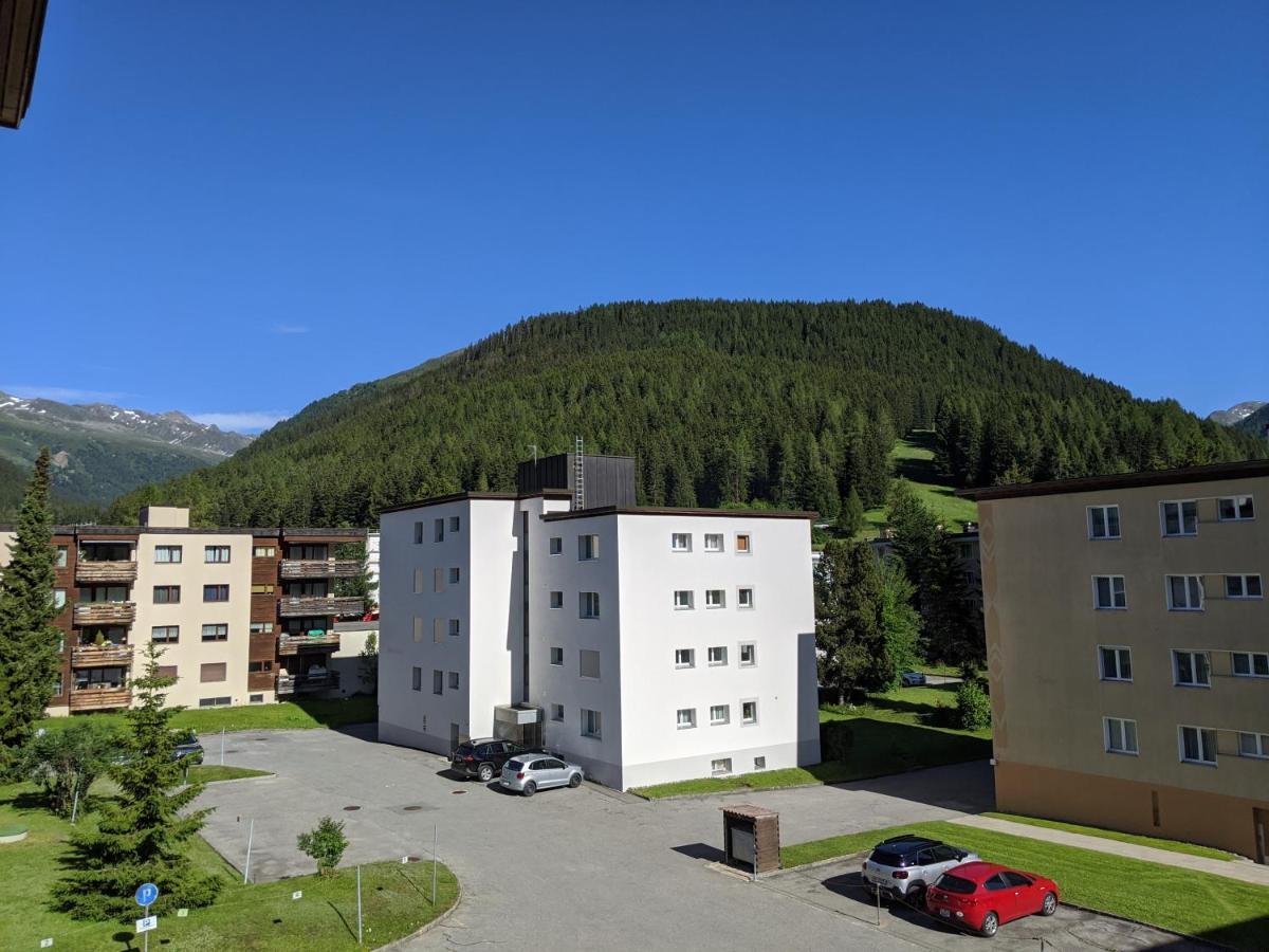 Schiablick - Broggini Apartment Давос Екстериор снимка